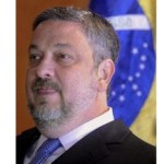 El viceministro de Turismo de Brasil, Frederico Silva da Costa, está entre los 38 detenidos en un operativo de la Policía Federal brasileña para desarticular una red de corrupción y […]